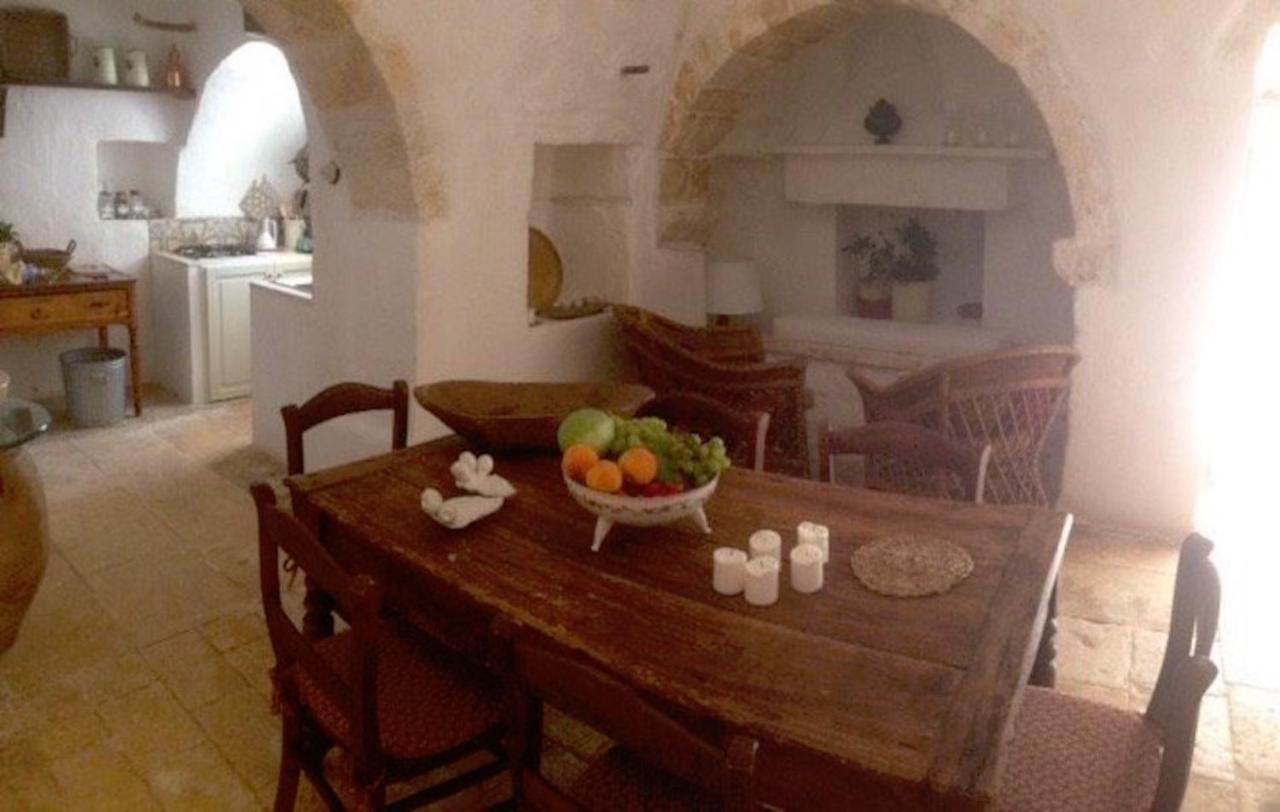 Borgo Trulli 1789 Bed & Breakfast Остуни Екстериор снимка