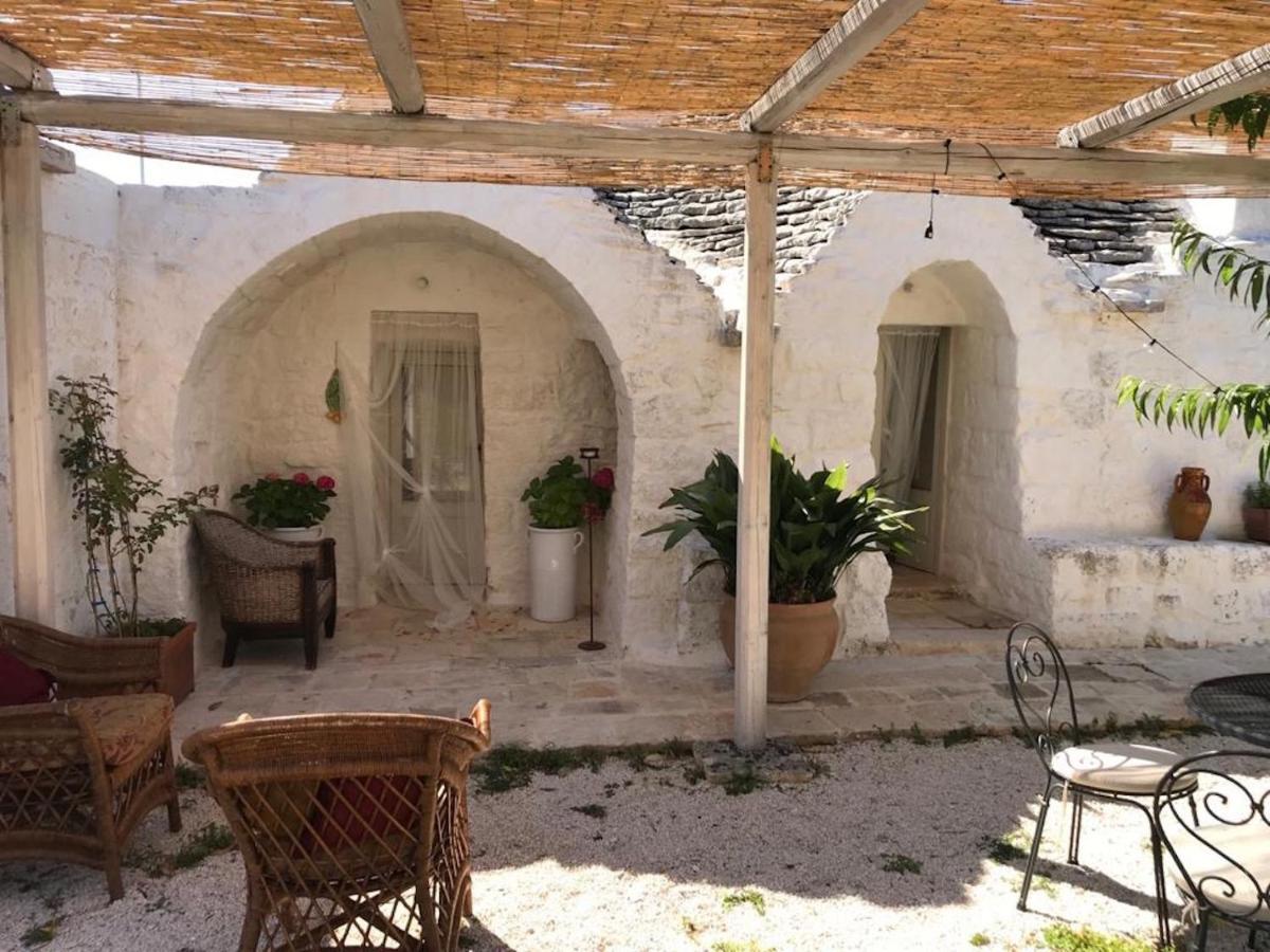 Borgo Trulli 1789 Bed & Breakfast Остуни Екстериор снимка