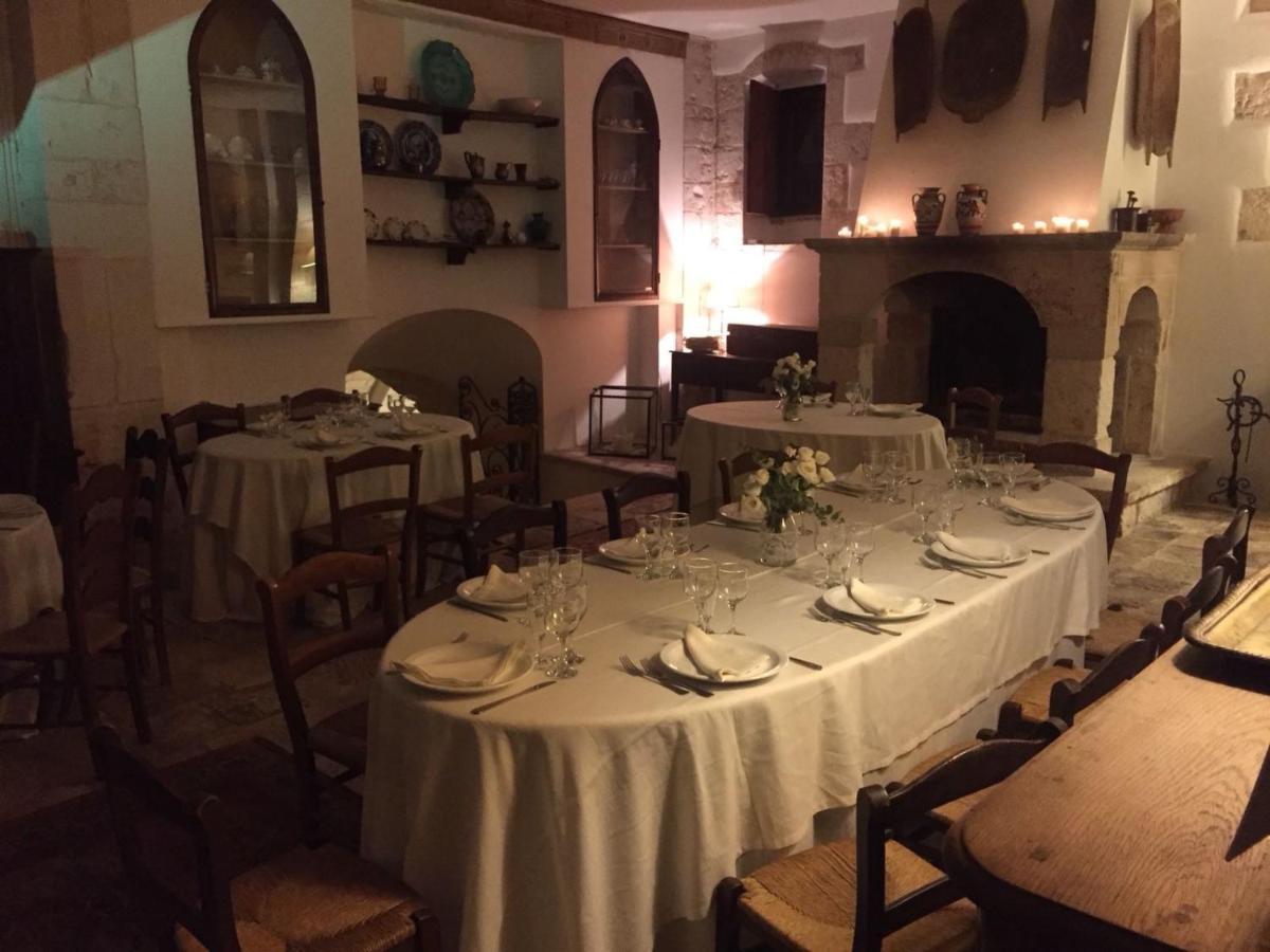 Borgo Trulli 1789 Bed & Breakfast Остуни Екстериор снимка