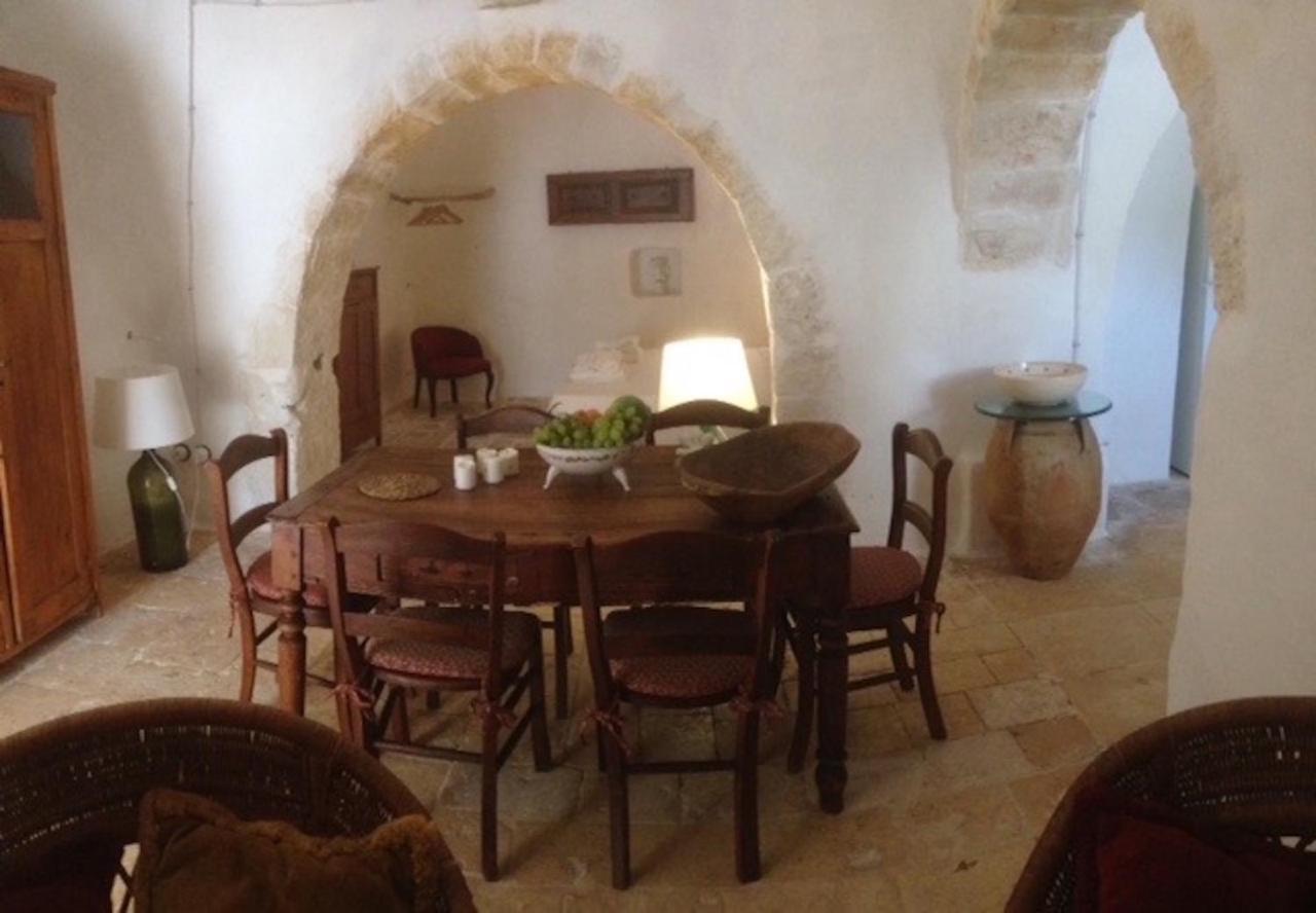 Borgo Trulli 1789 Bed & Breakfast Остуни Екстериор снимка