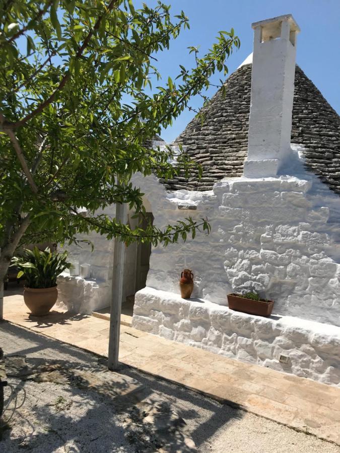 Borgo Trulli 1789 Bed & Breakfast Остуни Екстериор снимка