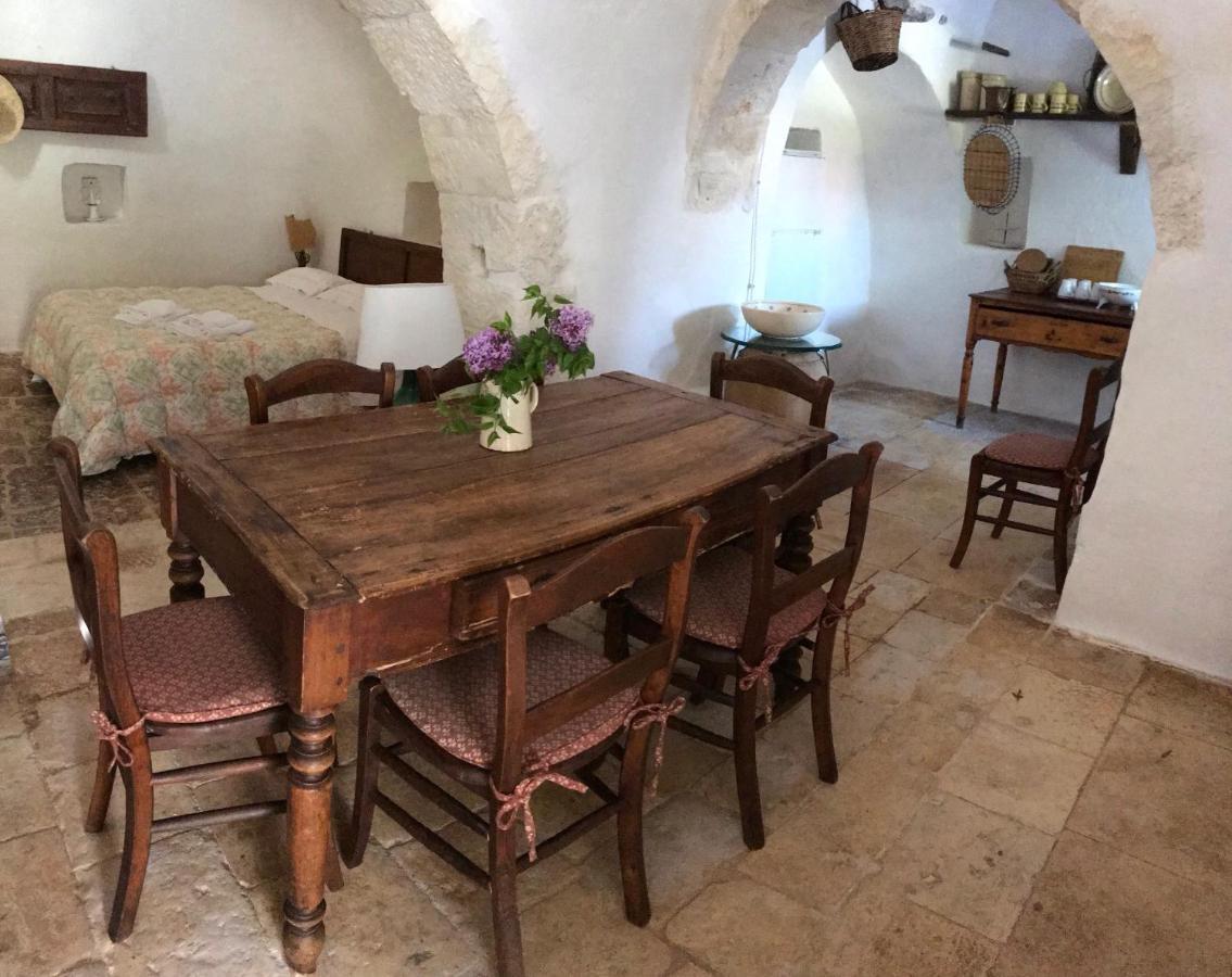 Borgo Trulli 1789 Bed & Breakfast Остуни Екстериор снимка