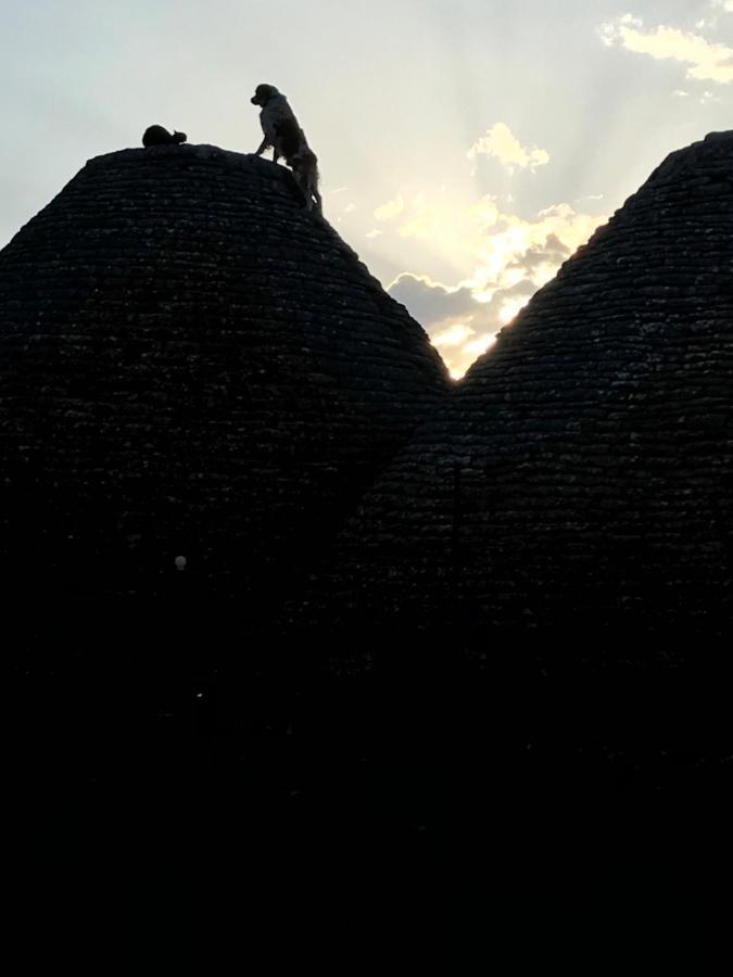 Borgo Trulli 1789 Bed & Breakfast Остуни Екстериор снимка