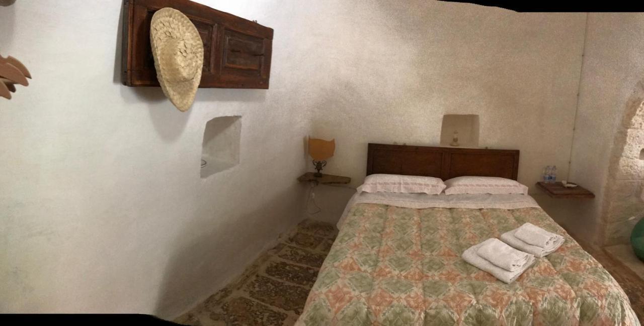Borgo Trulli 1789 Bed & Breakfast Остуни Екстериор снимка