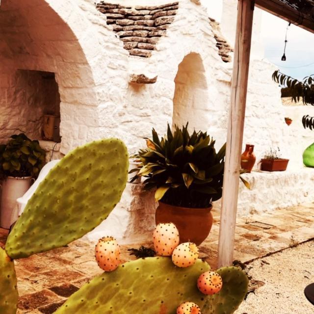 Borgo Trulli 1789 Bed & Breakfast Остуни Екстериор снимка